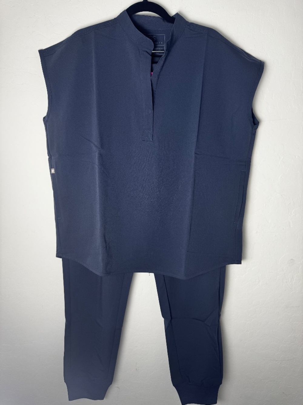 NWT FIGS Dark Sky Rafaela Top Small Zamora Joggers Medium Nurse Scrub Set - Picture 2 of 8